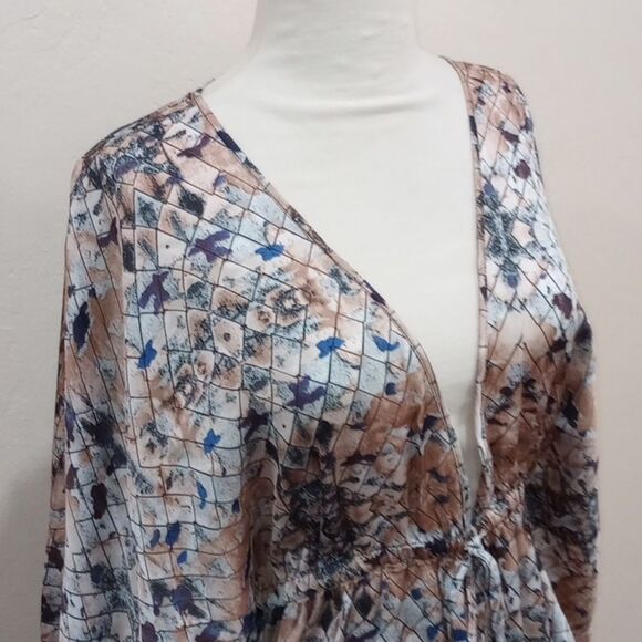 NEW!  Vertigo Paris Deep V Neck Butterfly Sleeve Mini Dress Tunic Dress - Size L - Picture 2 of 9